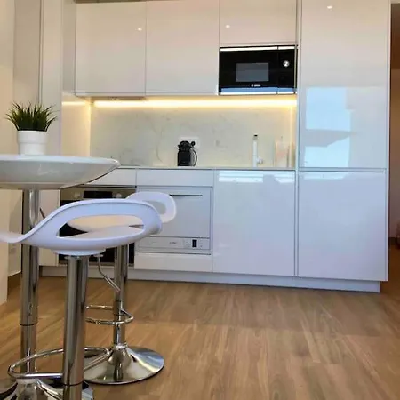 Great Sea View Apartment, Near The Beach, With Ac And Pools Apartment